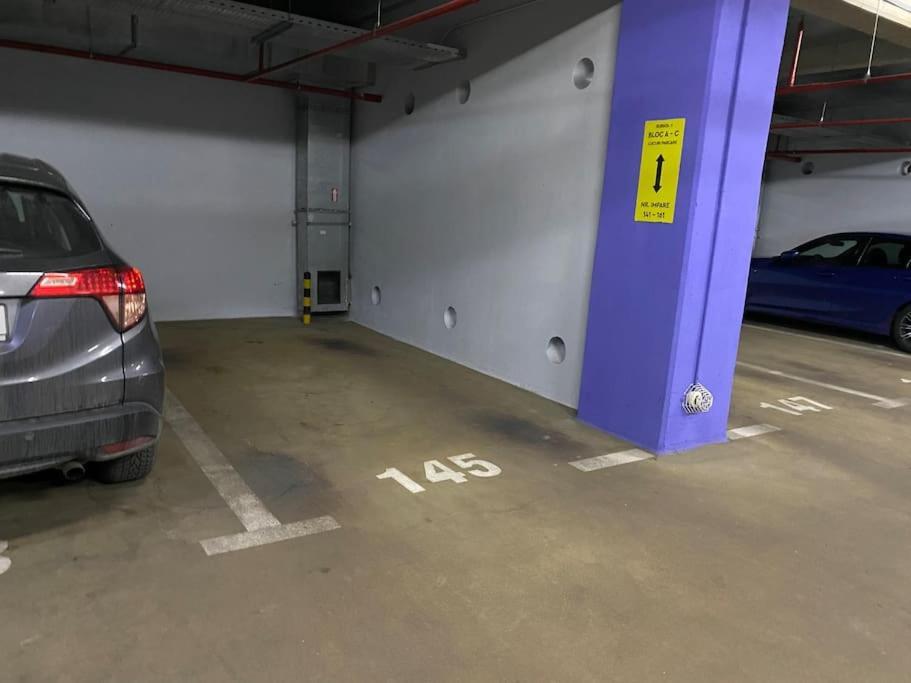 Green Apartment 214 With Private Parking Bucarest Exterior foto