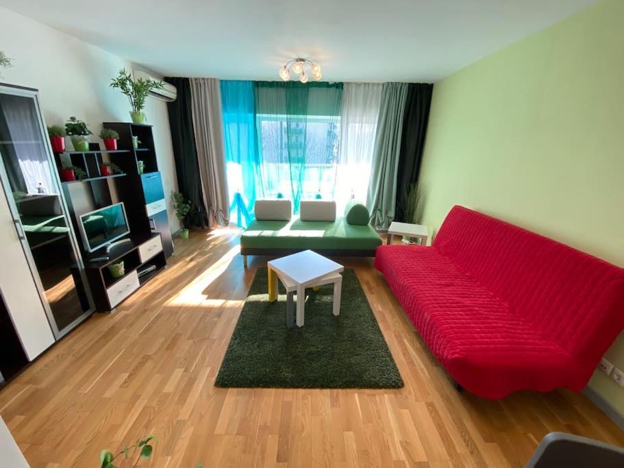 Green Apartment 214 With Private Parking Bucarest Exterior foto